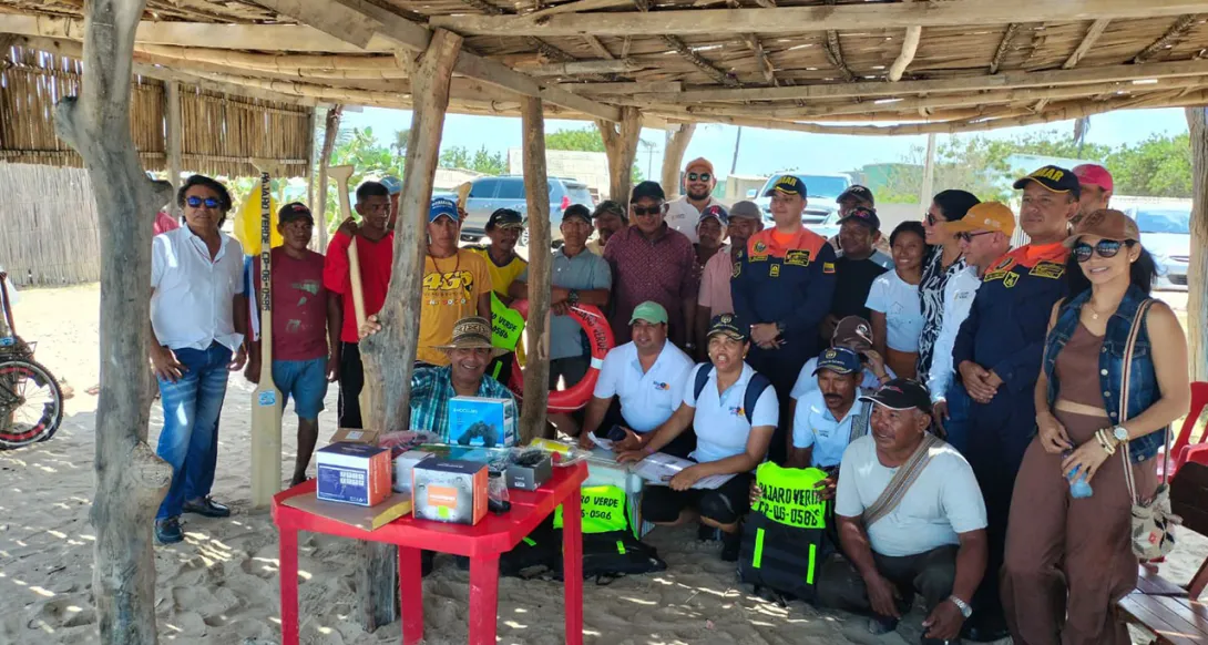 Minagricultura entrega botes y equipamiento para pesca a comunidades de la Alta Guajira 